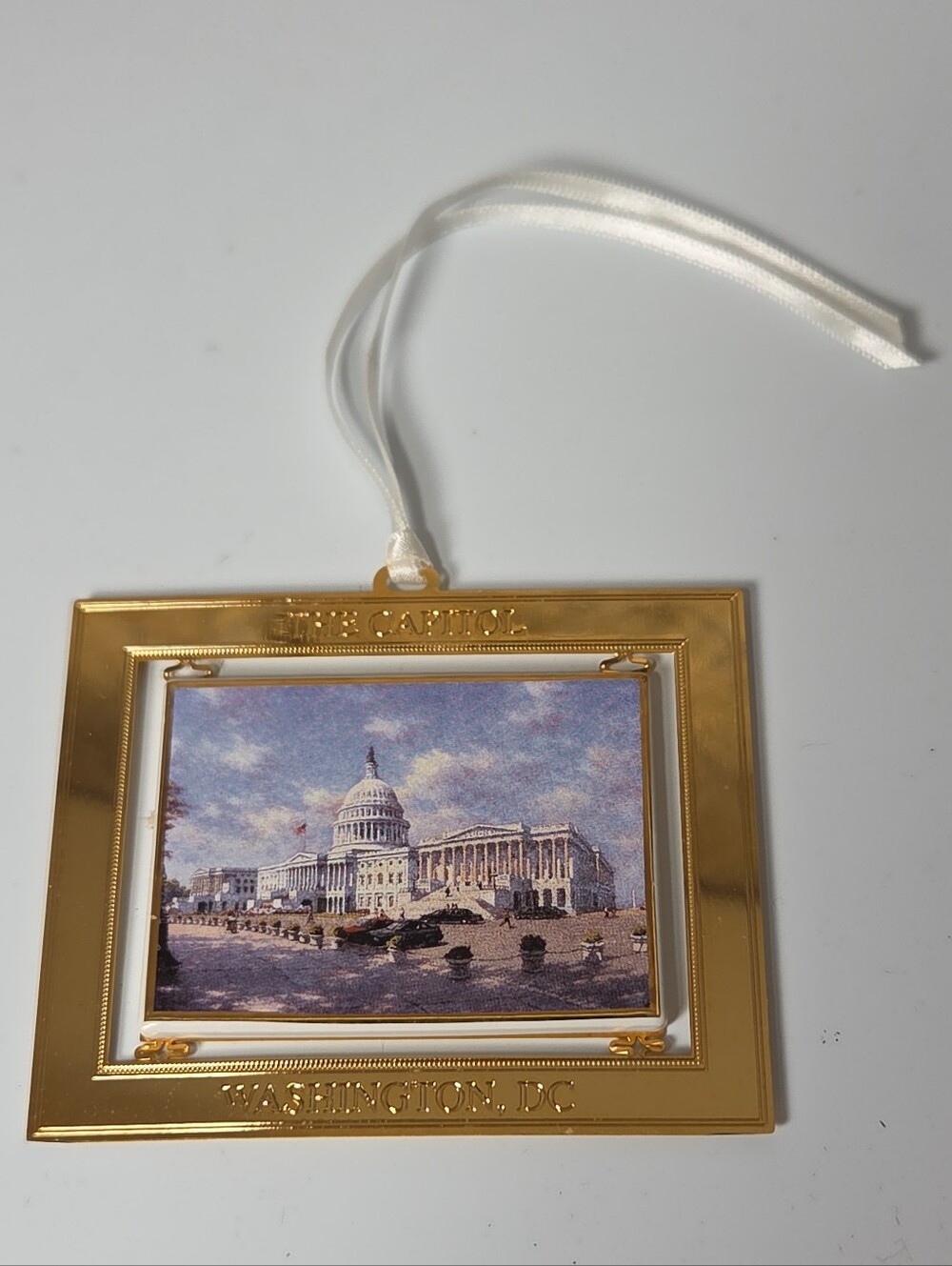 United States Congressional Ornament 2001 The Capitol 24K Gold Plated Holiday